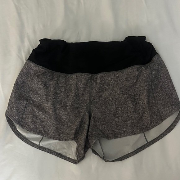 lululemon athletica Speed-Up 4in. Black & Gray - Picture 2 of 4